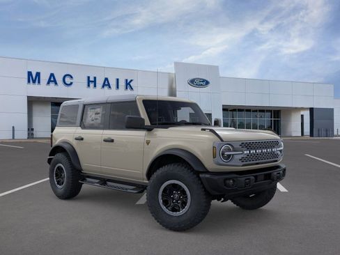New 2026 Ford Bronco Badlands image 7