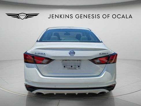 Used 2020 Nissan Altima 2.5 Platinum FWD image 5