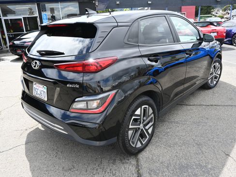 Used 2023 Hyundai Kona SE w/ Cargo Package FWD image 18