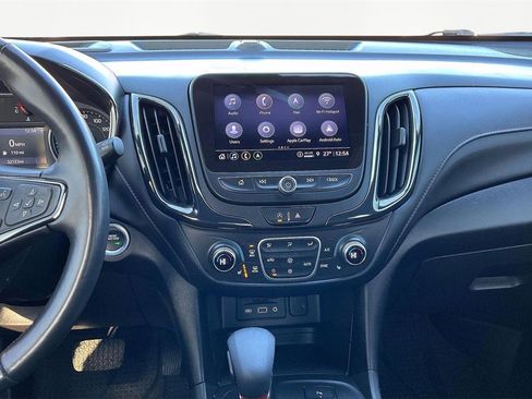 Used 2022 Chevrolet Equinox RS w/ Infotainment Package image 11