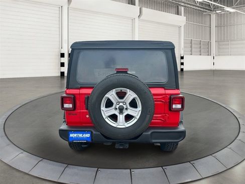Used 2018 Jeep Wrangler Unlimited Sport S image 3