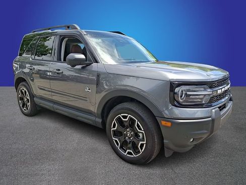 Used 2025 Ford Bronco Sport Outer Banks w/ Outer Banks Tech Package+ AWD/4WD image 3