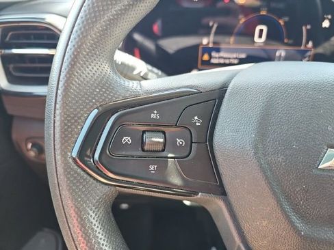 Used 2024 Chevrolet TrailBlazer LS FWD image 16