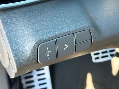 Certified 2026 Hyundai Elantra Sport FWD image 10