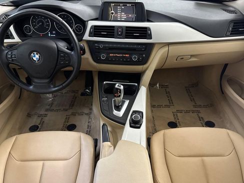 Used 2013 BMW 320i Sedan RWD image 16