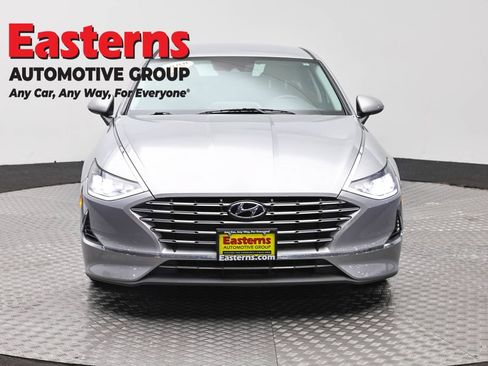 Used 2023 Hyundai Sonata Blue FWD image 2