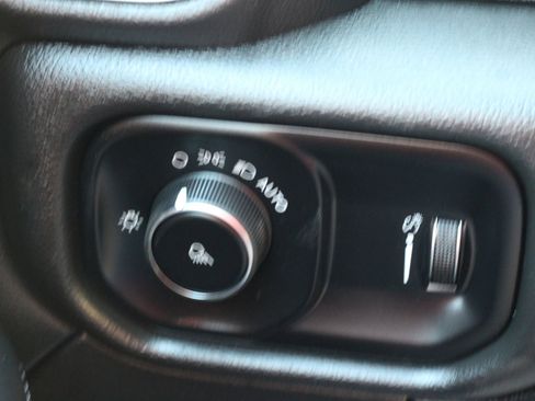 Used 2021 RAM 2500 Big Horn image 19