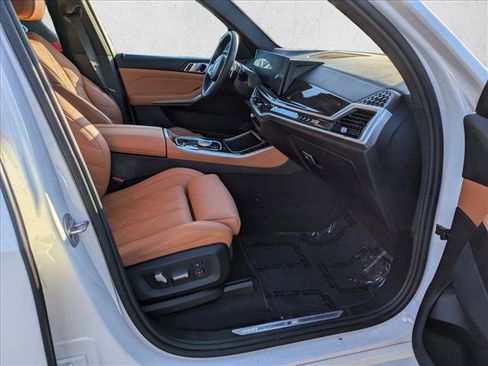 Used 2024 BMW X5 xDrive50e w/ M Sport Package image 23