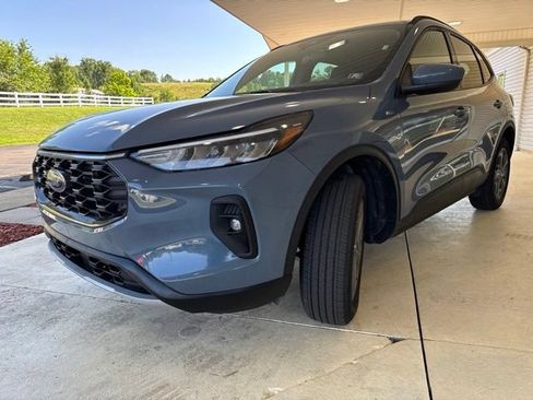 Used 2025 Ford Escape ST-Line Select AWD/4WD image 10