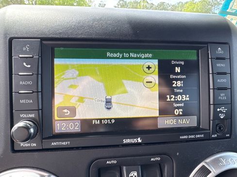 Used 2014 Jeep Wrangler Unlimited Rubicon image 15