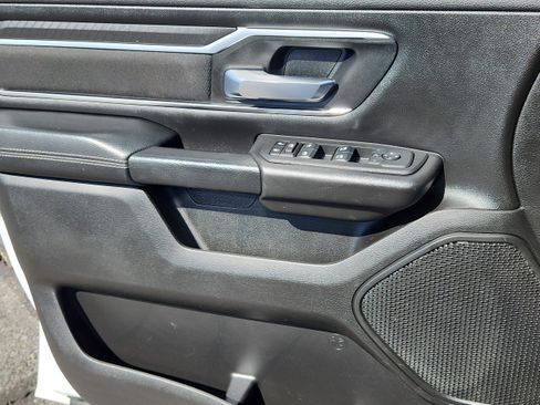 Used 2025 RAM 1500 Big Horn AWD/4WD image 8