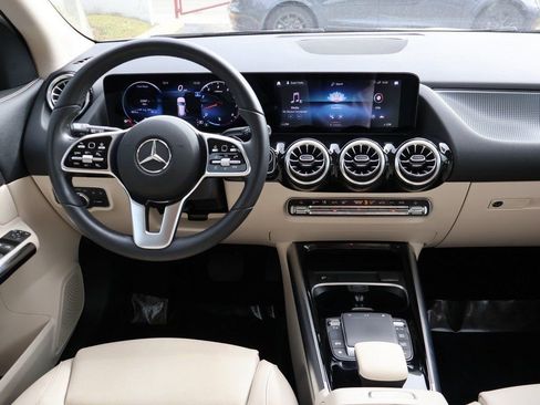 Used 2022 Mercedes-Benz GLA 250 w/ Premium Package Lite image 34