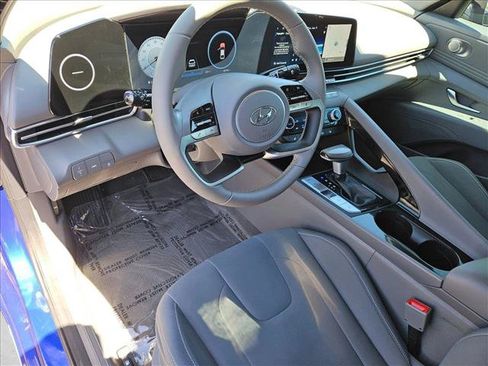Certified 2023 Hyundai Elantra SEL w/ Convenience Package FWD image 20