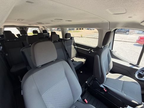 Used 2024 Ford Transit 350 XLT RWD image 3