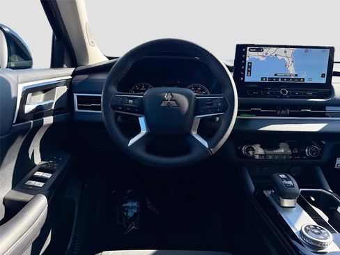 New 2025 Mitsubishi Outlander SE AWD/4WD image 22