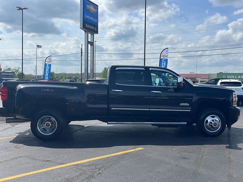 Used 2019 Chevrolet Silverado 3500 High Country w/ Duramax Plus Package AWD/4WD image 6