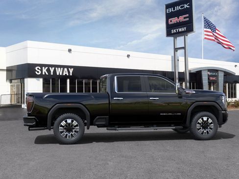 New 2025 GMC Sierra 3500 Denali w/ Technology Package image 33