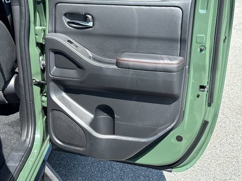 Used 2025 Nissan Frontier Pro-X RWD image 16