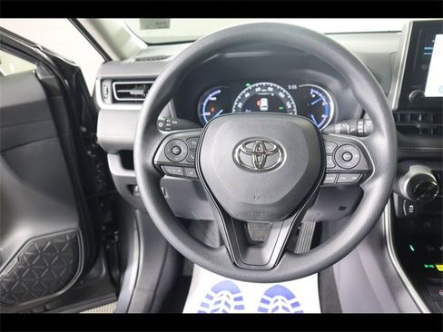 Used 2025 Toyota RAV4 XLE image 21