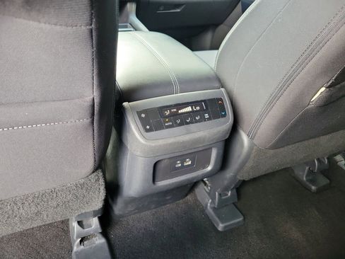 Used 2025 Nissan Pathfinder SV AWD/4WD image 12