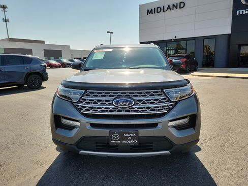 Used 2023 Ford Explorer Limited w/ Limited Technology Package RWD image 2