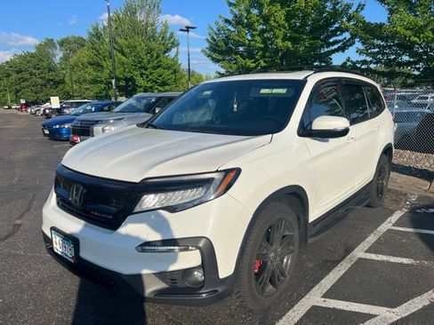 Used 2021 Honda Pilot Black Edition image 2