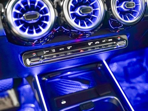 Certified 2025 Mercedes-Benz GLB 250 image 23