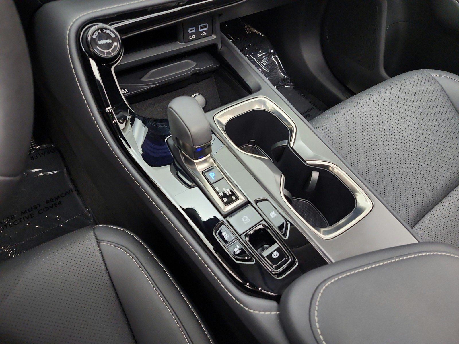 Used 2024 Lexus NX 350h AWD image 13