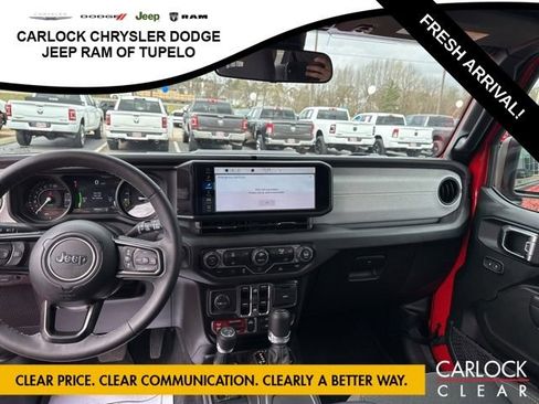 Used 2025 Jeep Wrangler Sport image 35