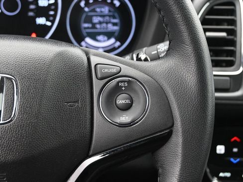 Used 2016 Honda HR-V EX-L image 10