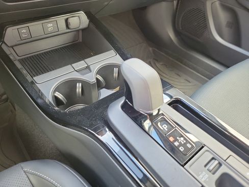 Used 2025 Toyota Prius XLE FWD image 28