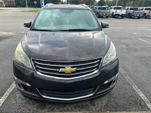 Used 2016 Chevrolet Traverse LT FWD image 2