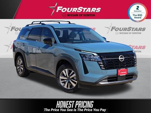 New 2026 Nissan Pathfinder SL image 1