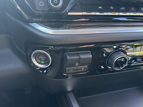 Used 2025 Chevrolet Silverado 1500 RST image 27