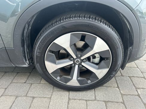 Used 2026 Volvo XC40 B5 Plus AWD/4WD image 47