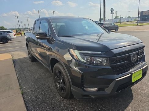 Used 2025 Honda Ridgeline Black Edition image 5