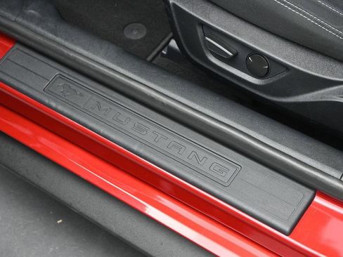 Used 2021 Ford Mustang GT RWD image 13
