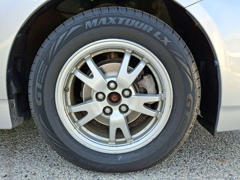 Used 2011 Toyota Prius Three image 8