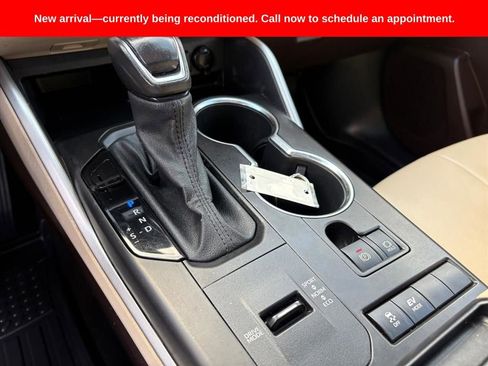 Used 2021 Toyota Highlander XLE image 26