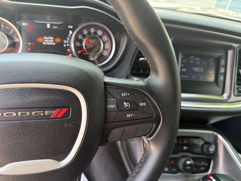 Used 2015 Dodge Challenger SXT RWD image 14