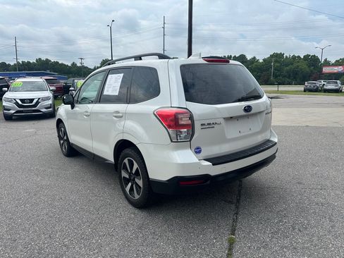 Used 2018 Subaru Forester 2.5i w/ Alloy Wheel Package AWD/4WD image 3