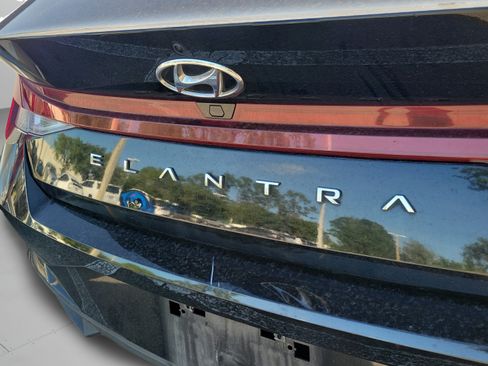 Used 2023 Hyundai Elantra SEL w/ Convenience Package FWD image 22