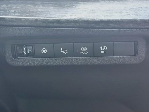 Used 2024 Nissan Ariya AWD image 17