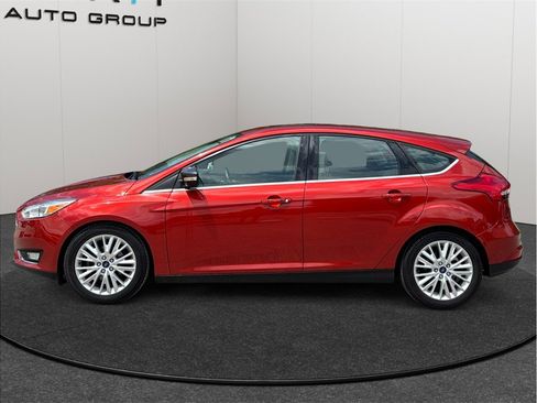 Used 2018 Ford Focus Titanium FWD image 4