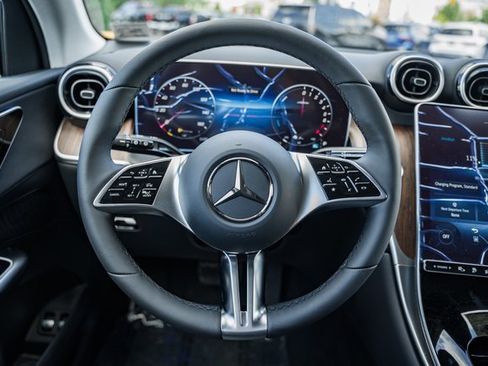 New 2025 Mercedes-Benz GLC 350e 4MATIC image 28