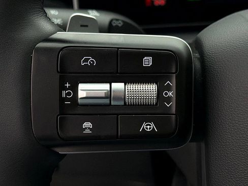 Certified 2025 Hyundai Santa Fe Limited image 17