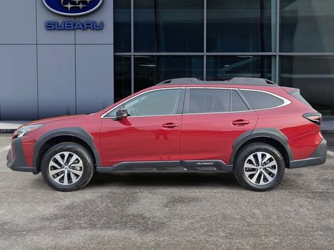 Certified 2024 Subaru Outback Premium image 7