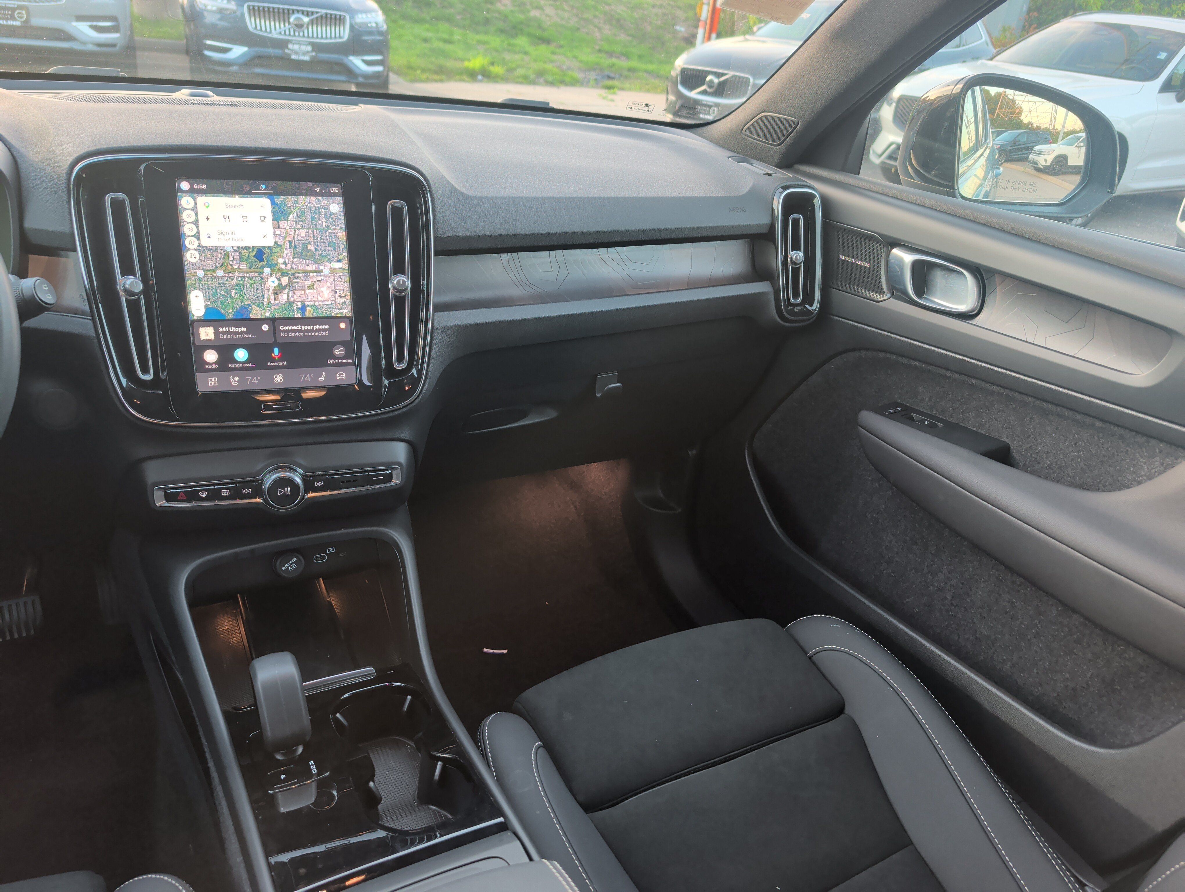 Used 2023 Volvo XC40 Recharge Ultimate w/ Protection Package Premier AWD/4WD image 14