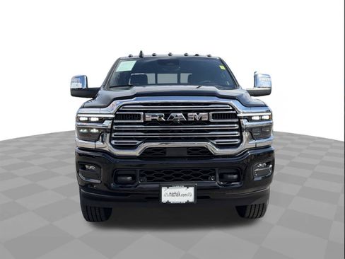 Used 2025 RAM 2500 Laramie AWD/4WD image 8