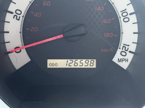 Used 2015 Toyota Tacoma PreRunner w/ SR5 Package image 34